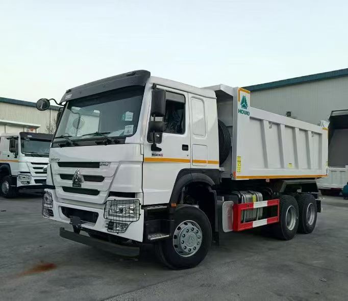 SINOTRUK HOWO Депонија Товарен камион